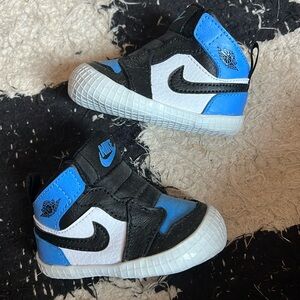 Nike crib shoes 2C